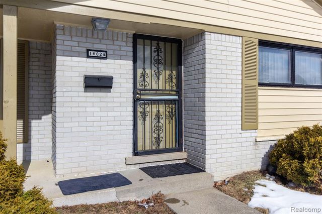 16024 Stratford Drive, Southfield, MI 48075