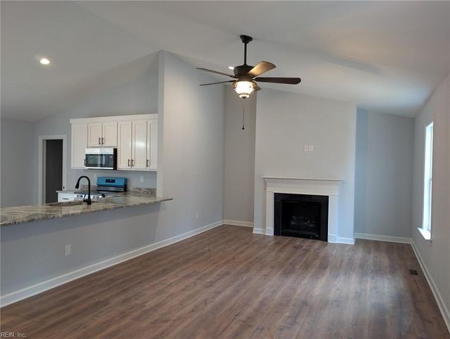 9135 George Washington HWY, Gloucester, VA 23061