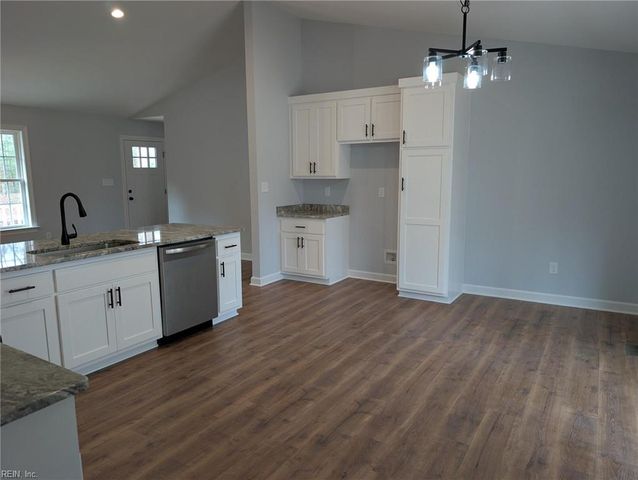 9135 George Washington HWY, Gloucester, VA 23061