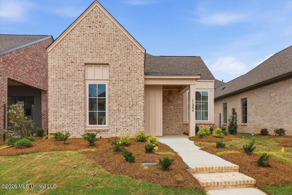 132 Water Street, Madison, MS 39110
