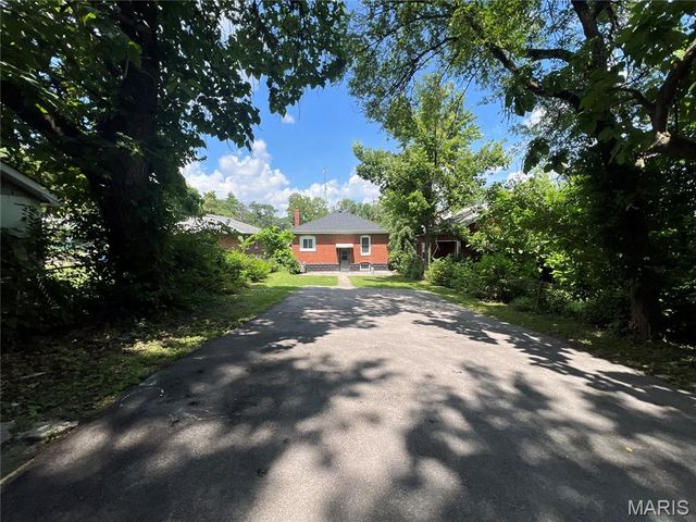 5502 Helen Avenue, St Louis, MO 63136