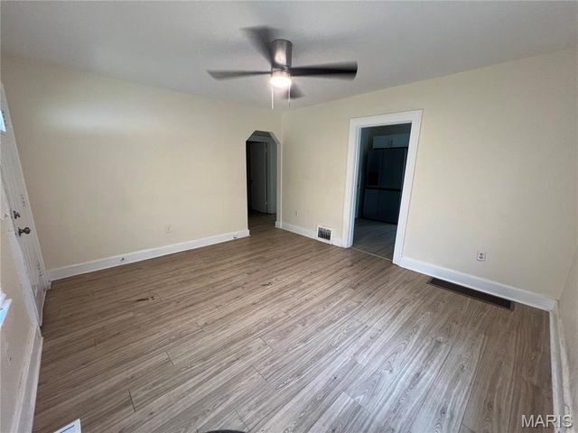 5502 Helen Avenue, St Louis, MO 63136