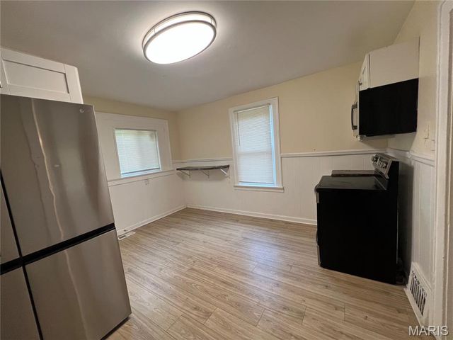 5502 Helen Avenue, St Louis, MO 63136