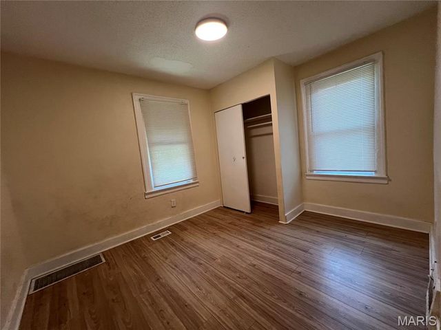5502 Helen Avenue, St Louis, MO 63136