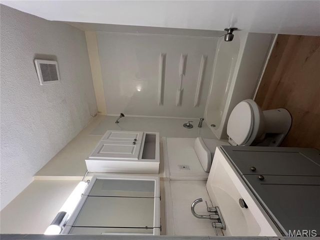 5502 Helen Avenue, St Louis, MO 63136
