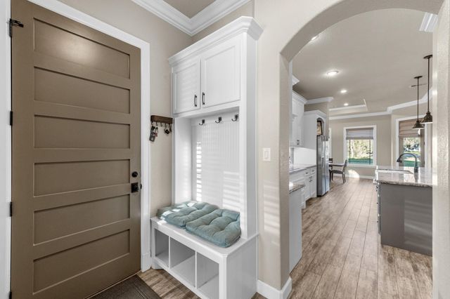 726 Stallion Circle, Angleton, TX 77515