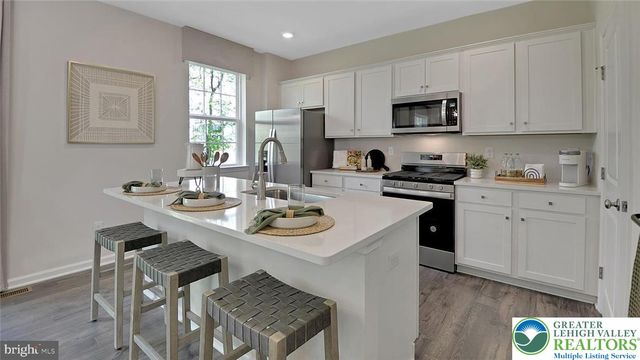 131 Winding Road, Forks Twp, PA 18040