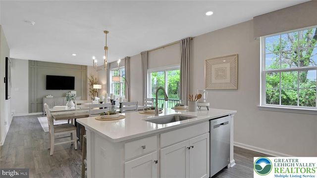 131 Winding Road, Forks Twp, PA 18040