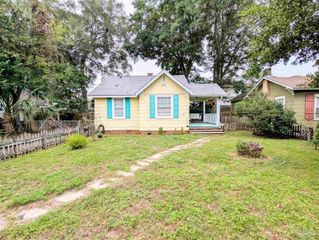1124 E Bobe, Pensacola, FL 32503