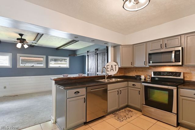 1910 Tudor Street, Cuyahoga Falls, OH 44221