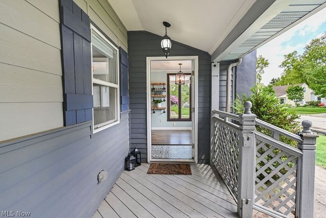 1910 Tudor Street, Cuyahoga Falls, OH 44221
