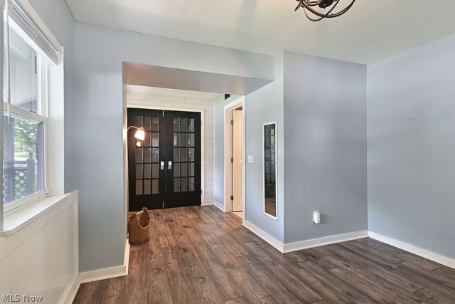 1910 Tudor Street, Cuyahoga Falls, OH 44221