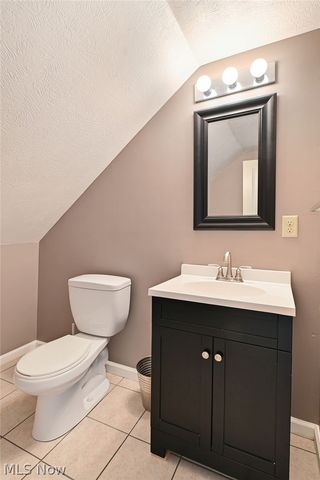 1910 Tudor Street, Cuyahoga Falls, OH 44221