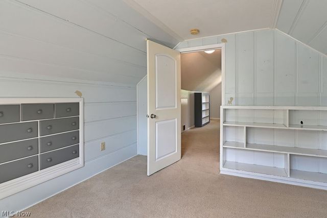 1910 Tudor Street, Cuyahoga Falls, OH 44221