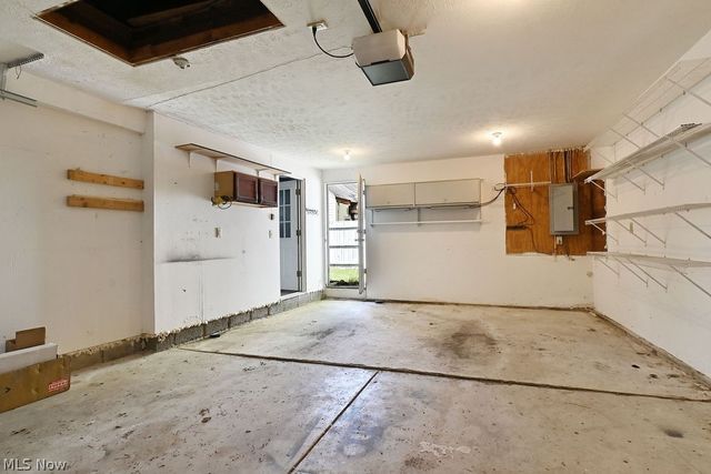 1910 Tudor Street, Cuyahoga Falls, OH 44221