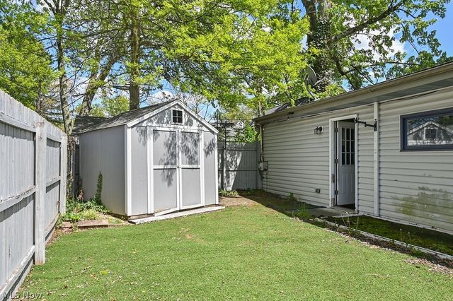 1910 Tudor Street, Cuyahoga Falls, OH 44221