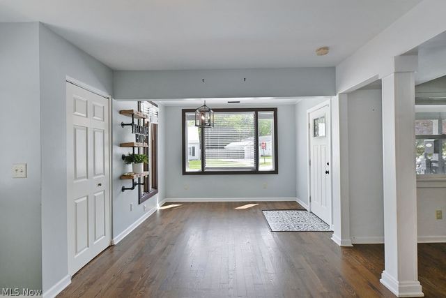1910 Tudor Street, Cuyahoga Falls, OH 44221