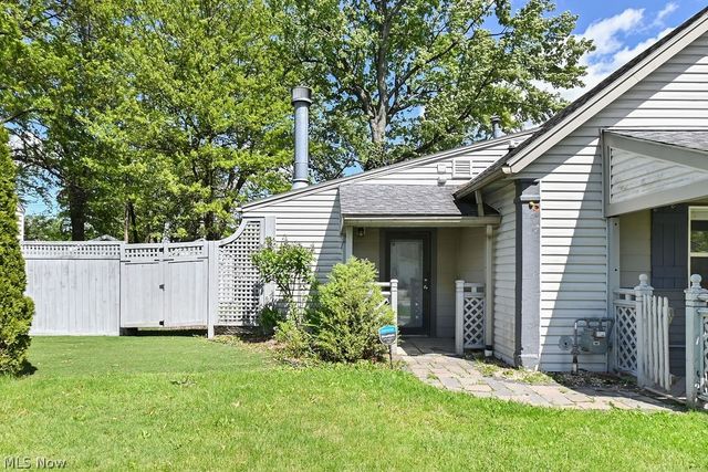 1910 Tudor Street, Cuyahoga Falls, OH 44221