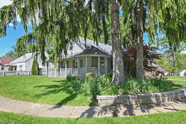 1910 Tudor Street, Cuyahoga Falls, OH 44221