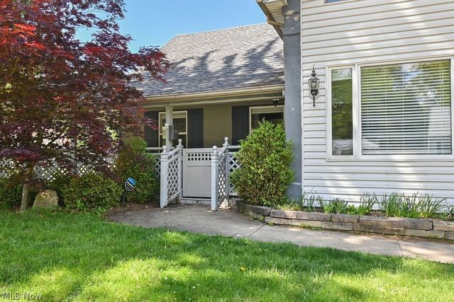 1910 Tudor Street, Cuyahoga Falls, OH 44221