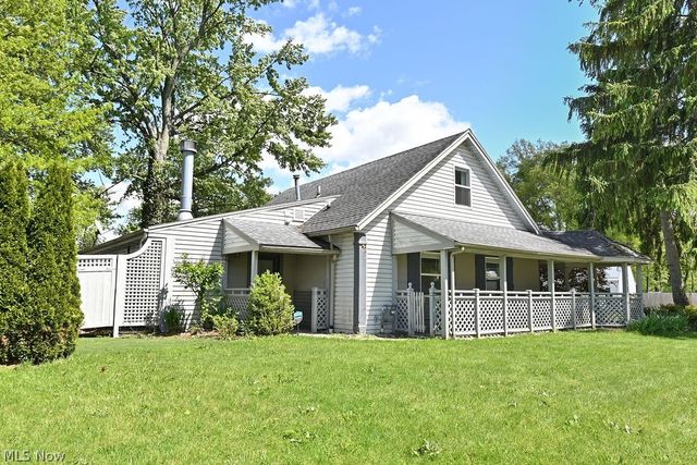 1910 Tudor Street, Cuyahoga Falls, OH 44221