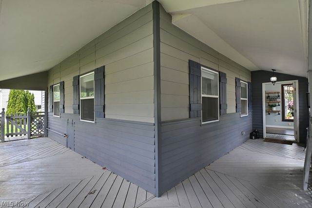 1910 Tudor Street, Cuyahoga Falls, OH 44221