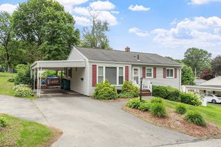 100 Clearview Ave, Fitchburg, MA 01420