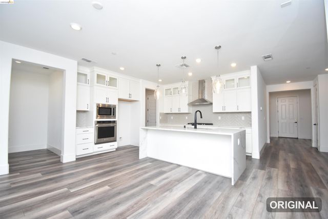 2751 Macabee Dr, Lathrop, CA 95330