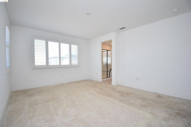 2751 Macabee Dr, Lathrop, CA 95330
