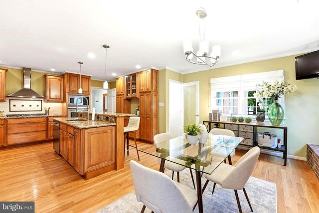 1905 WAKEFIELD ST, Alexandria, VA 22308