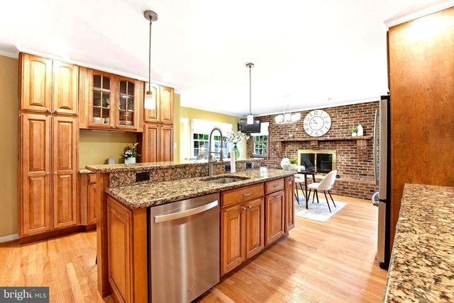 1905 WAKEFIELD ST, Alexandria, VA 22308