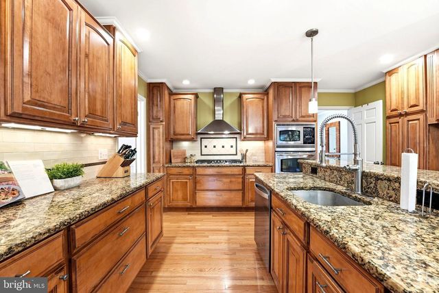 1905 WAKEFIELD ST, Alexandria, VA 22308