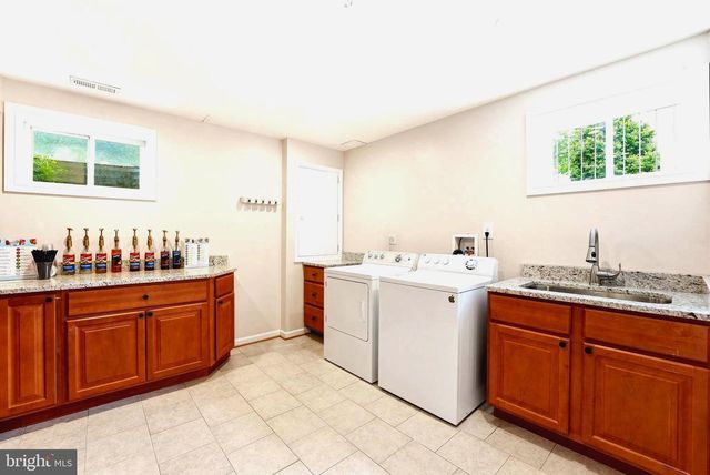 1905 WAKEFIELD ST, Alexandria, VA 22308