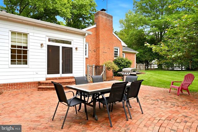 1905 WAKEFIELD ST, Alexandria, VA 22308