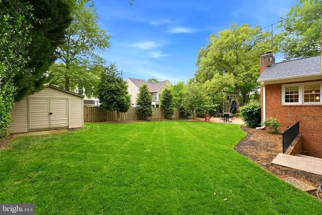 1905 WAKEFIELD ST, Alexandria, VA 22308