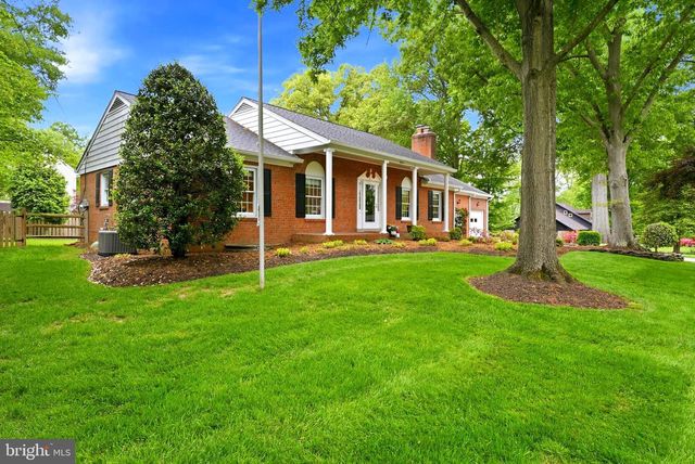 1905 WAKEFIELD ST, Alexandria, VA 22308