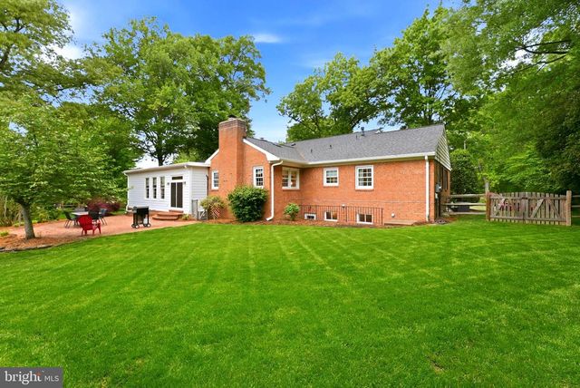 1905 WAKEFIELD ST, Alexandria, VA 22308