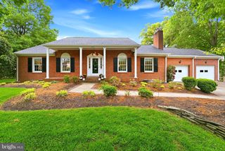 1905 WAKEFIELD ST, Alexandria, VA 22308