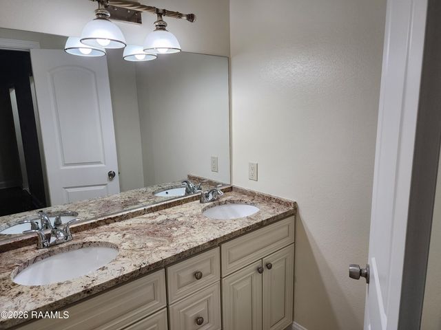 403 Yvette Marie Drive, Lafayette, LA 70508