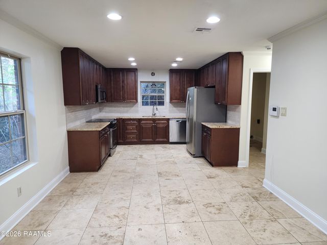 403 Yvette Marie Drive, Lafayette, LA 70508