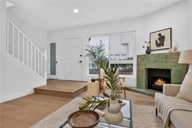 938 18th Street 5, Santa Monica, CA 90403