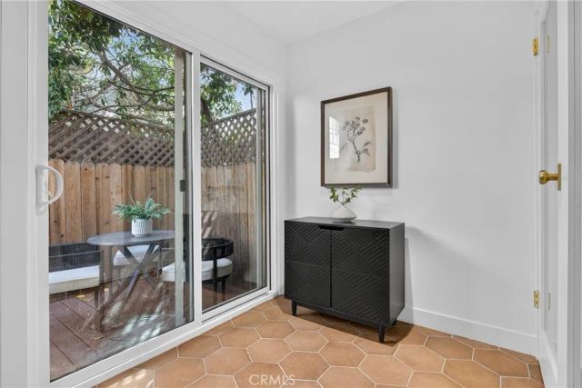 938 18th Street 5, Santa Monica, CA 90403