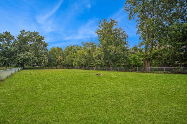 715 Ashworth Drive, Waukee, IA 50263