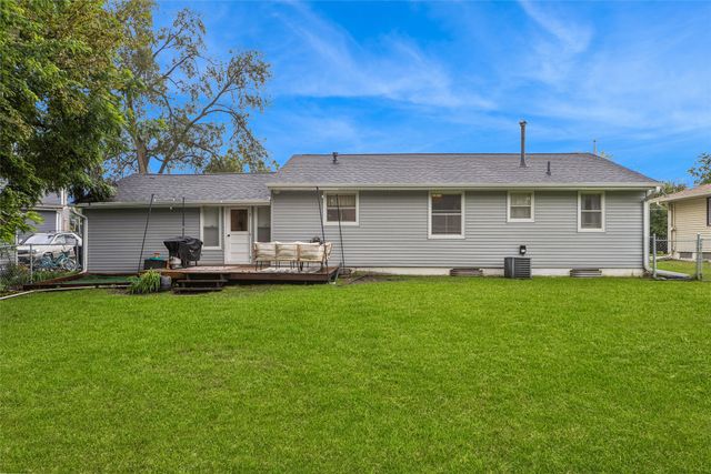 715 Ashworth Drive, Waukee, IA 50263