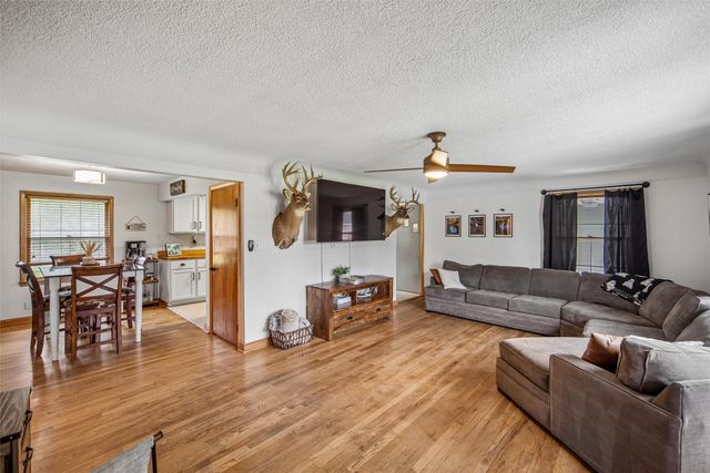 715 Ashworth Drive, Waukee, IA 50263