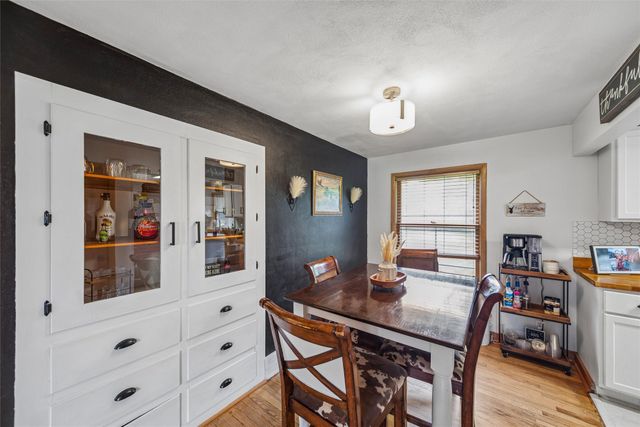 715 Ashworth Drive, Waukee, IA 50263