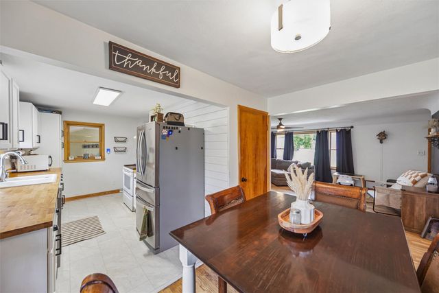 715 Ashworth Drive, Waukee, IA 50263