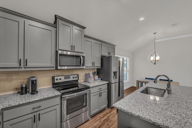 447 Paso Fino Street, Robinson, TX 76706