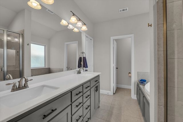 447 Paso Fino Street, Robinson, TX 76706