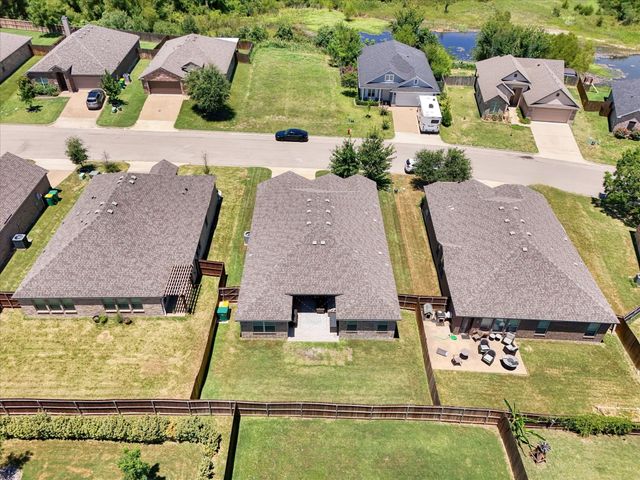 447 Paso Fino Street, Robinson, TX 76706